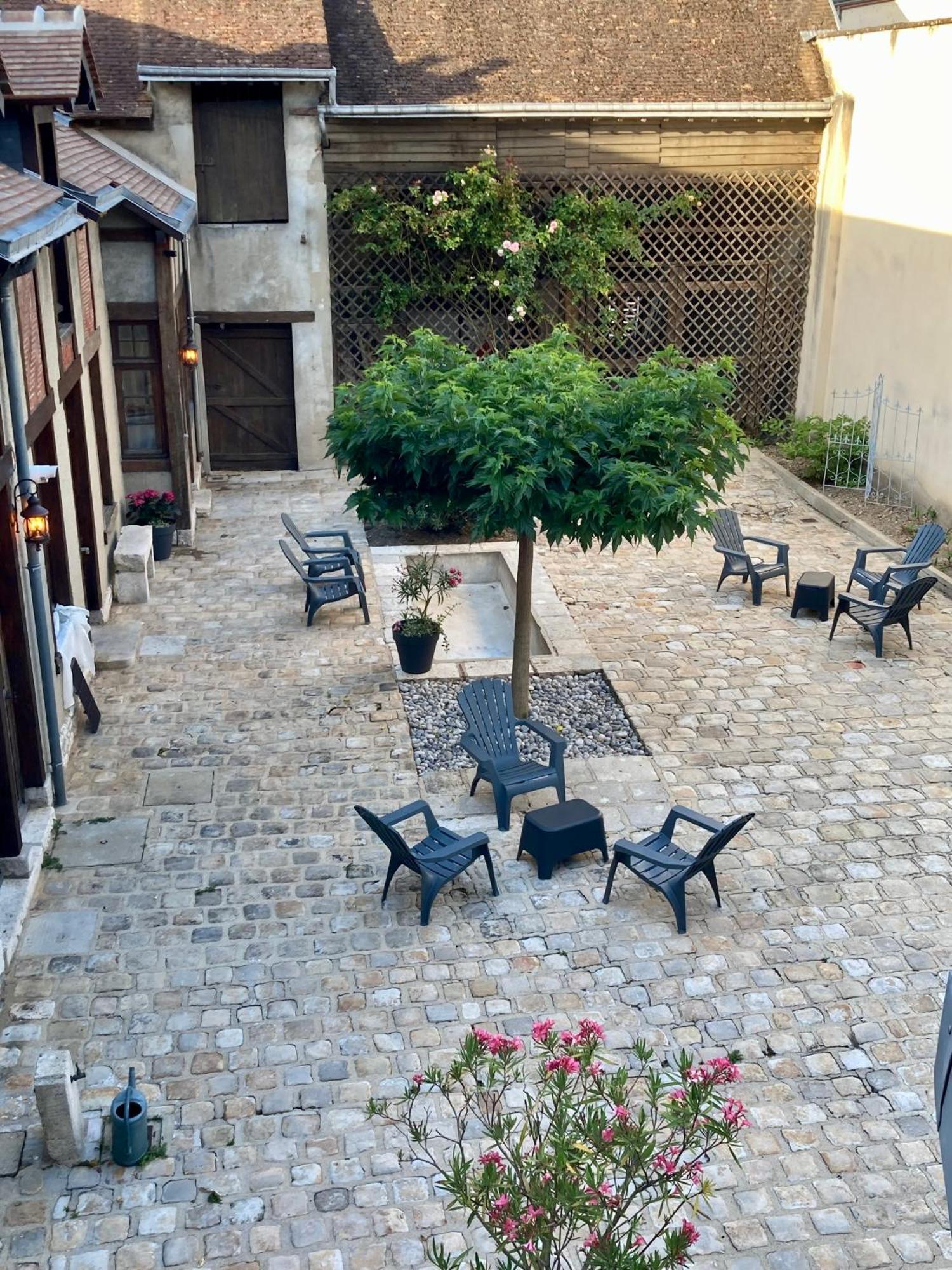 La Maison Virginie 1 A 2 Pers Charmant Hyper Centre- Cour- Parking- Linge- Fibre- Proximite Lac Canal Piscine Montargis Εξωτερικό φωτογραφία